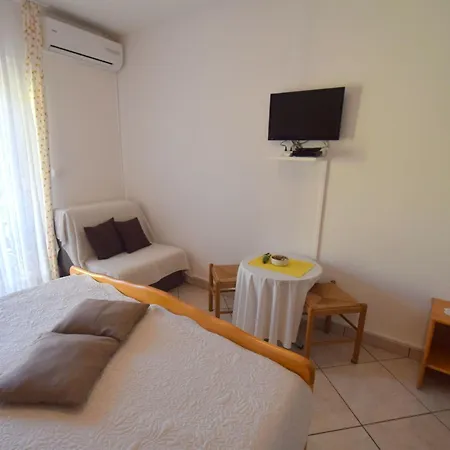 Jospia3 Mit Privatem Balkon By Interhome